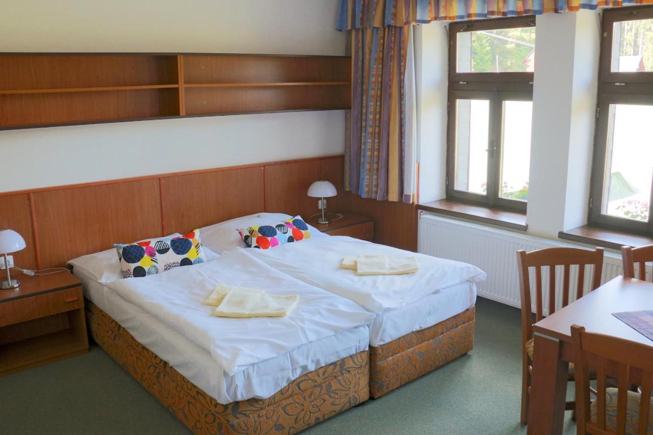 Hotel Maredis Kořenov Exteriér fotografie