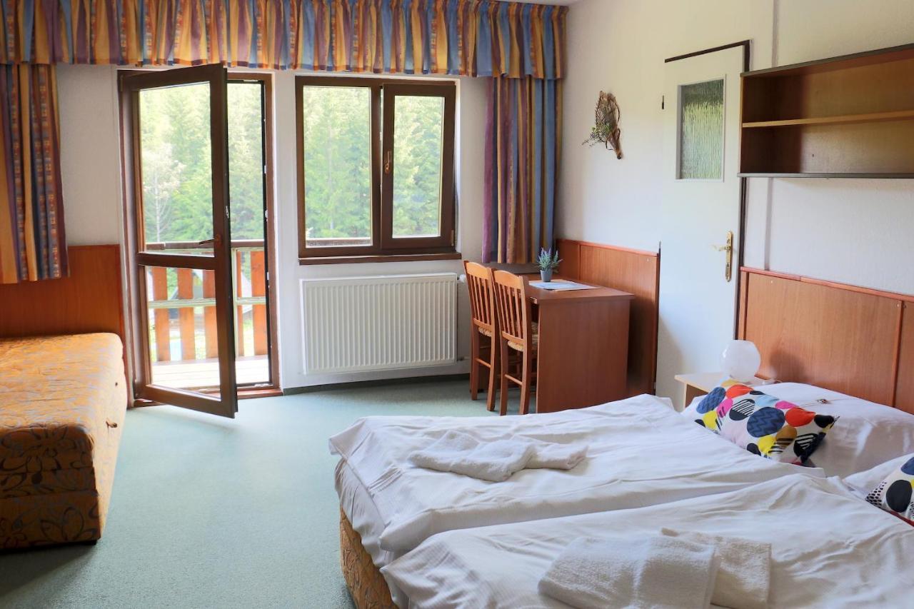 Hotel Maredis Kořenov Exteriér fotografie