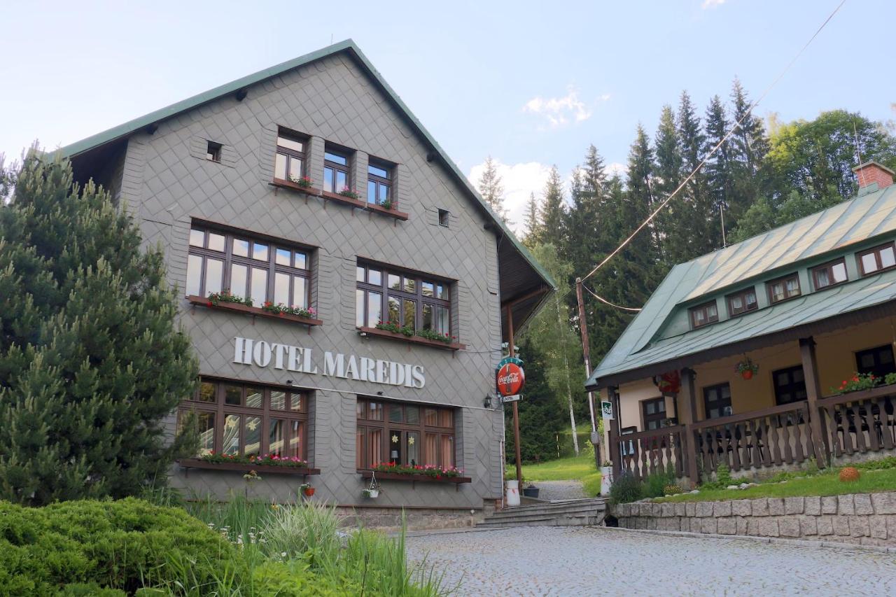 Hotel Maredis Kořenov Exteriér fotografie