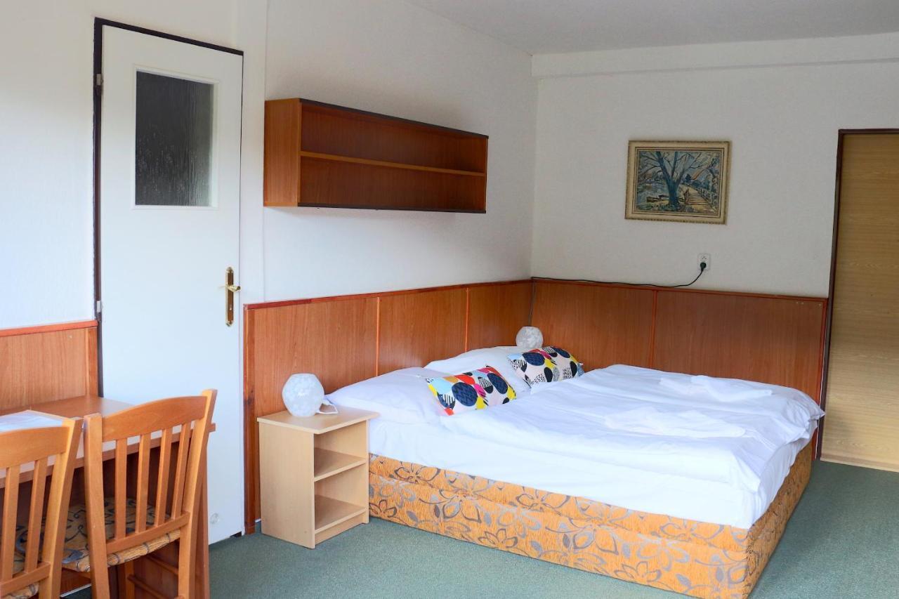 Hotel Maredis Kořenov Exteriér fotografie